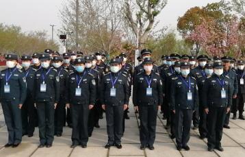 千萬不要小瞧保安！?。。。?！